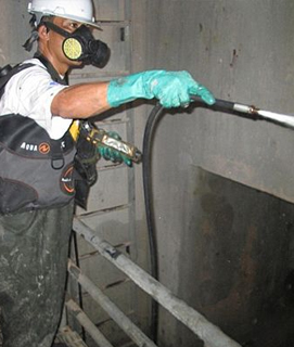 CHEMICAL TANKS CLEANING